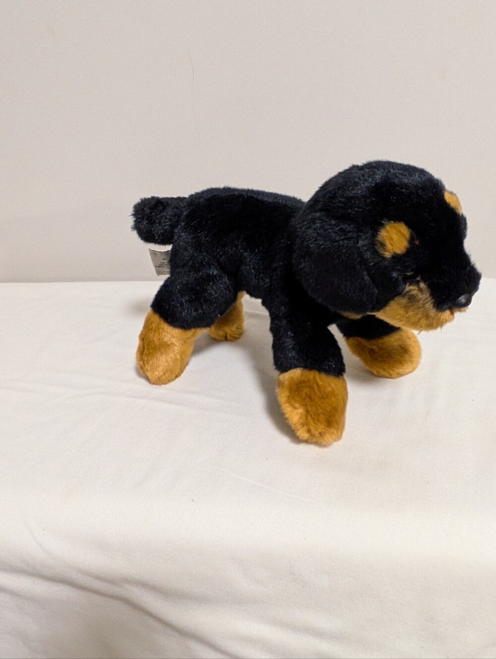 ROTTWEILER Plush Dog Puppy Realistic Yomiko Classics Russ Berrie Stuffed Toy.